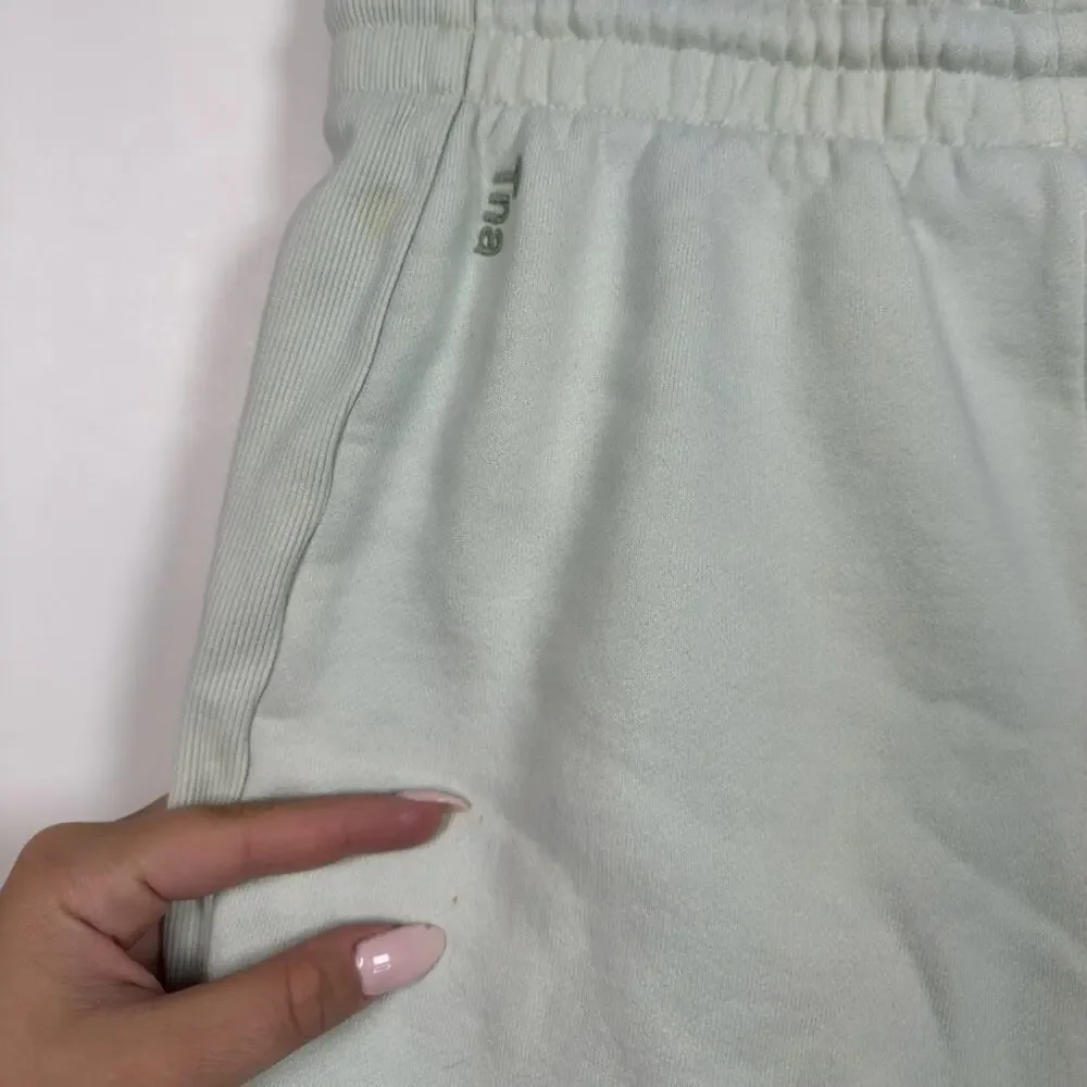 Aritzia TNA Cozy Sweat Fleece Boyfriend 5” Mid Thigh Shorts Mint Size Small - Picture 6 of 10